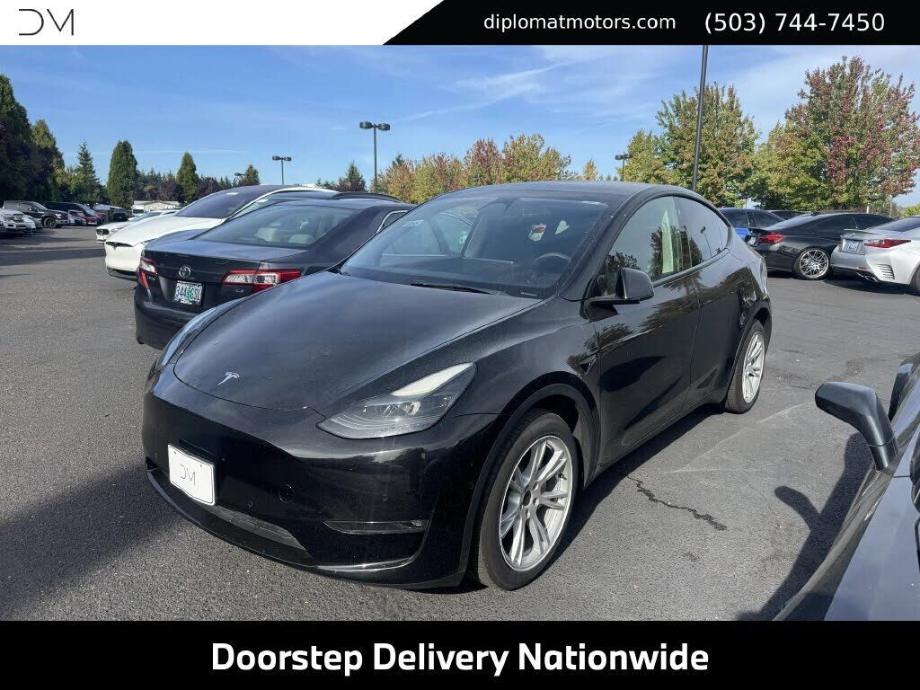 2022 TESLA Model Y
