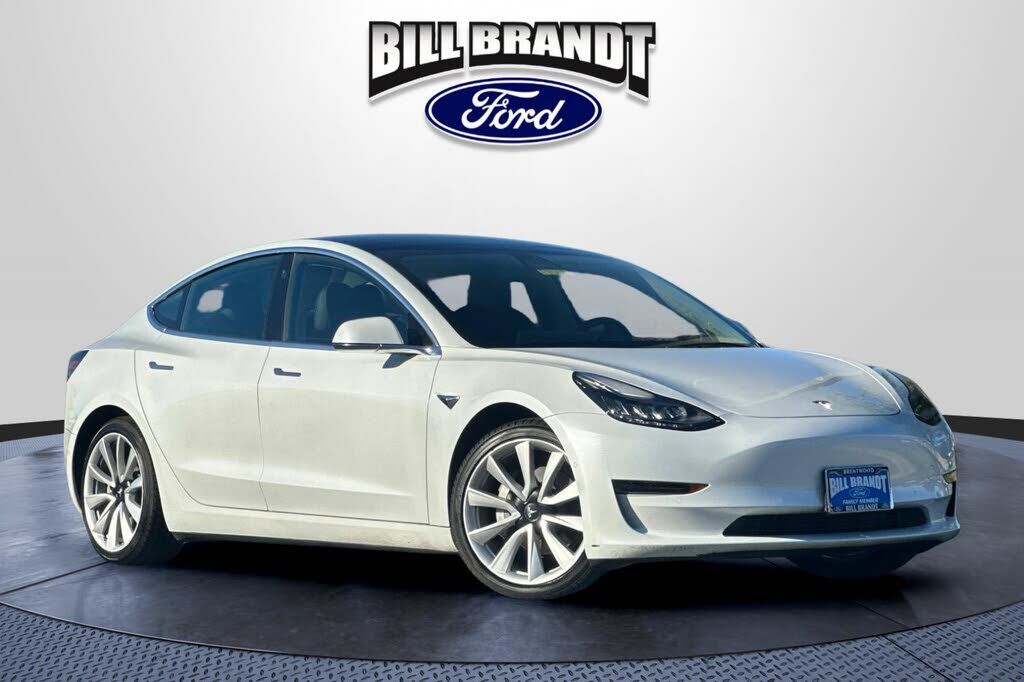 2020 TESLA Model 3