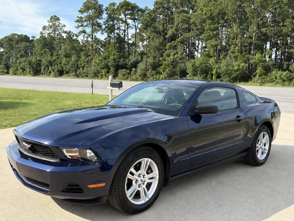 2011 FORD Mustang