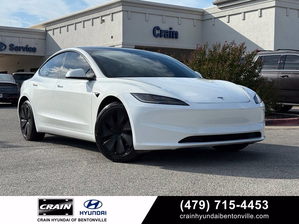 2025 TESLA Model 3