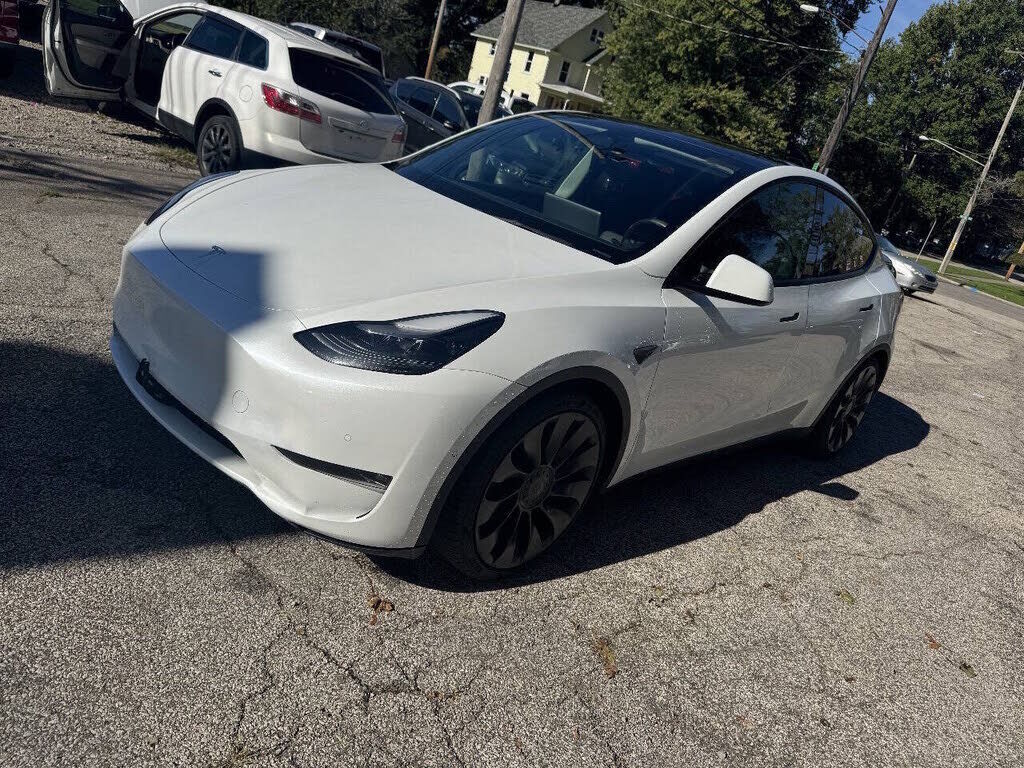 2023 TESLA Model Y