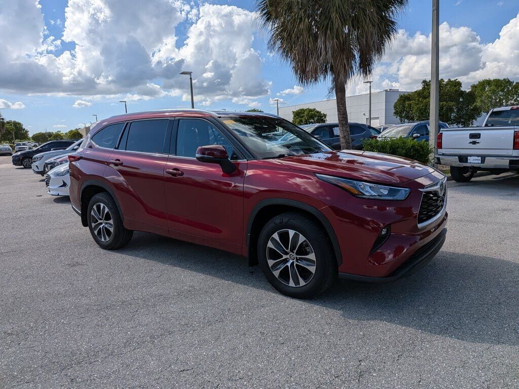 2020 TOYOTA Highlander