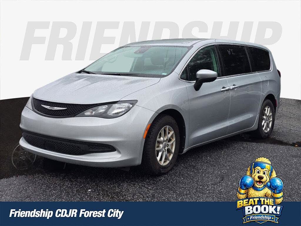 2023 CHRYSLER Voyager
