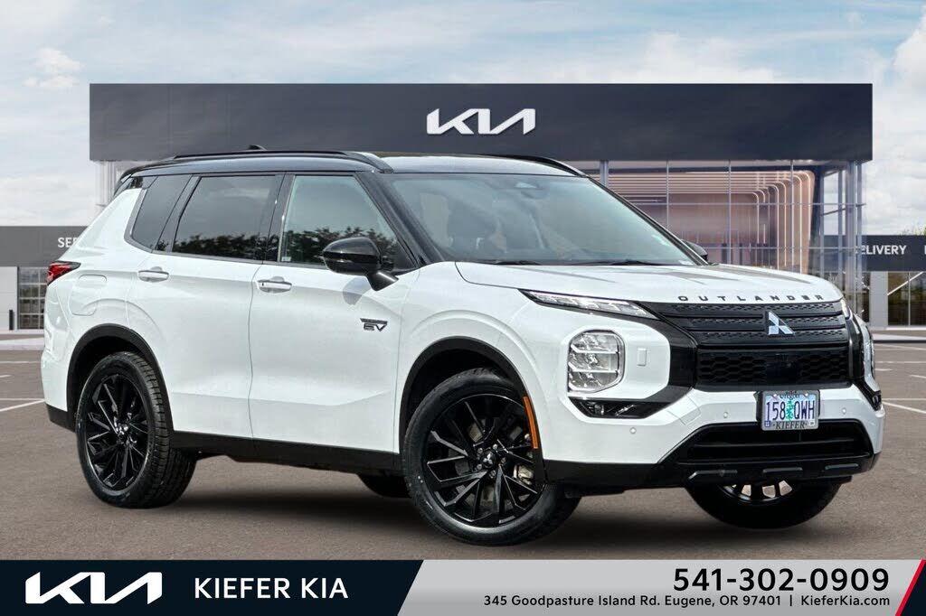 2025 MITSUBISHI Outlander