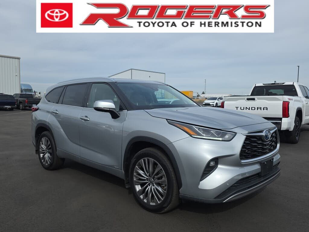 2022 TOYOTA Highlander