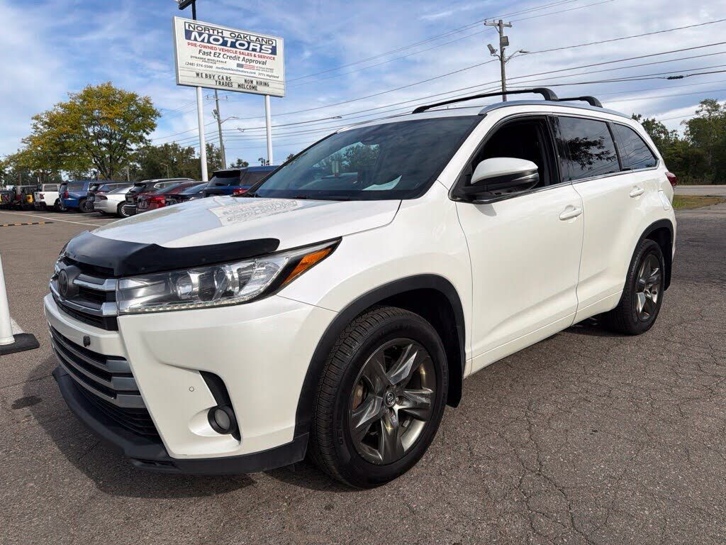2017 TOYOTA Highlander