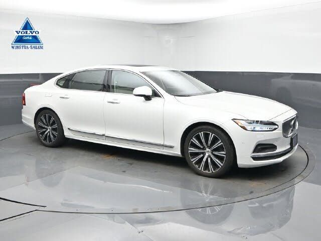2023 VOLVO S90