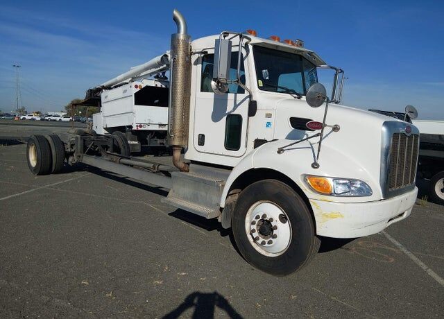 2013 PETERBILT 337