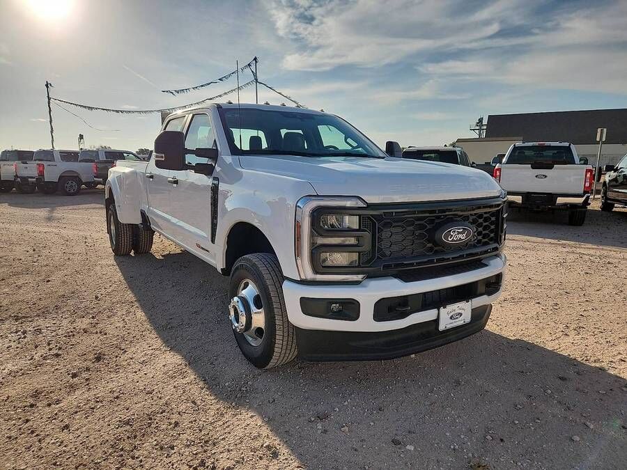 2027 FORD F-350