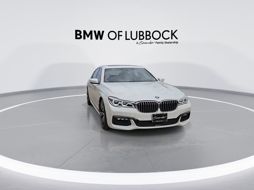 2019 BMW 750i