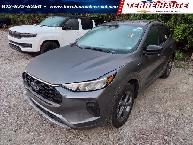 2024 FORD Escape