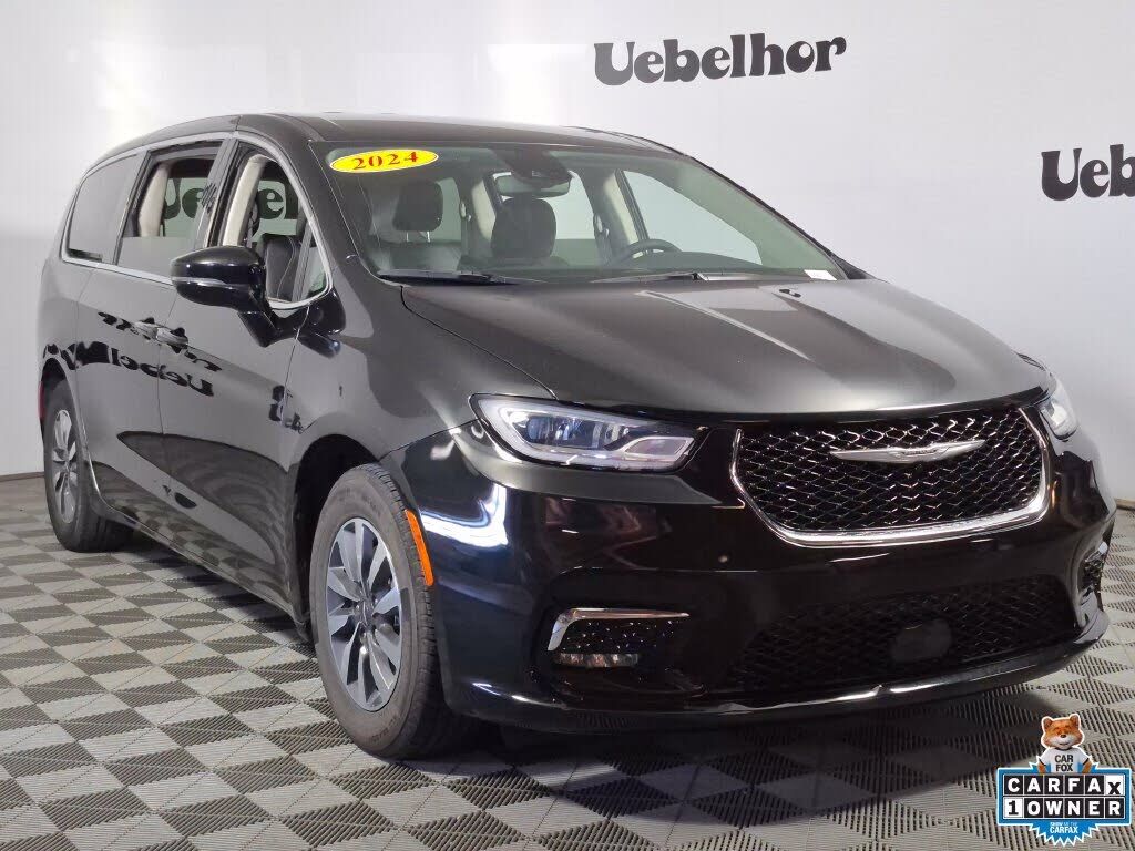 2024 CHRYSLER Pacifica