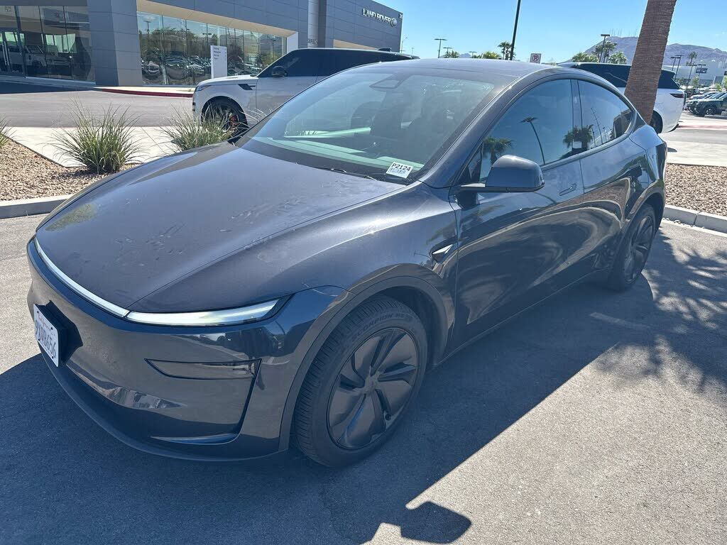 2026 TESLA Model Y