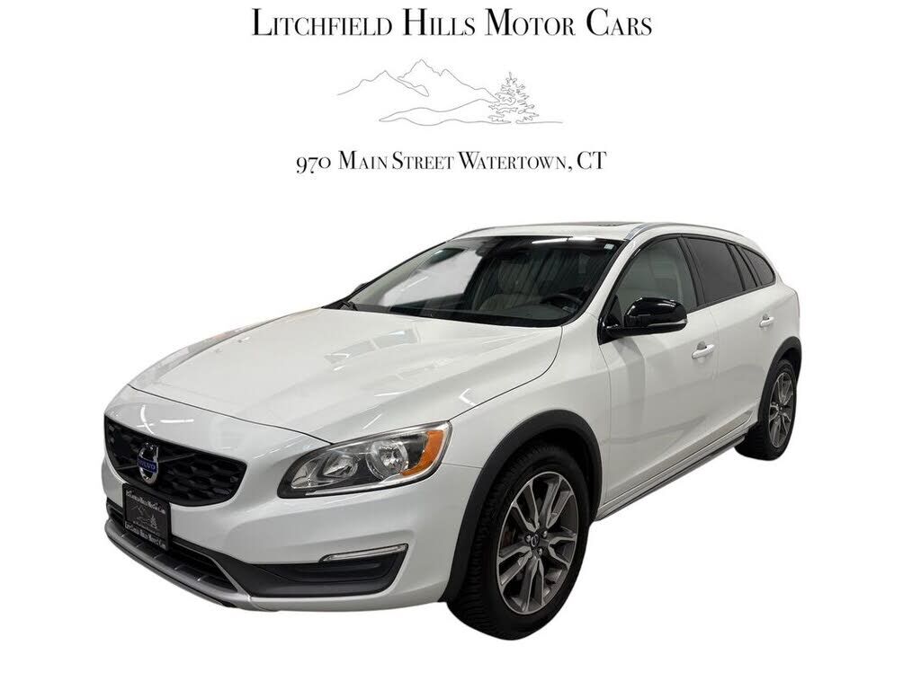2015 VOLVO V60