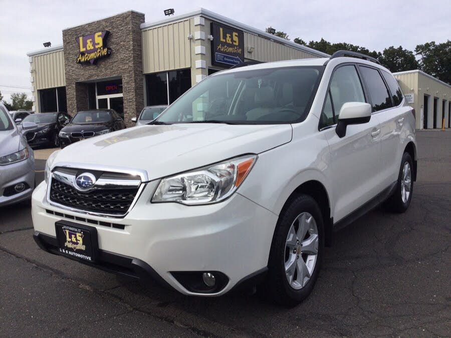 2016 SUBARU Forester
