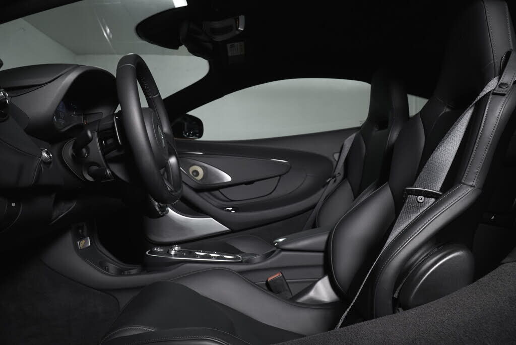 2025 MCLAREN GTS