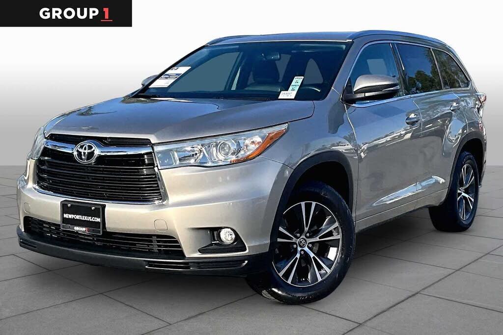 2016 TOYOTA Highlander