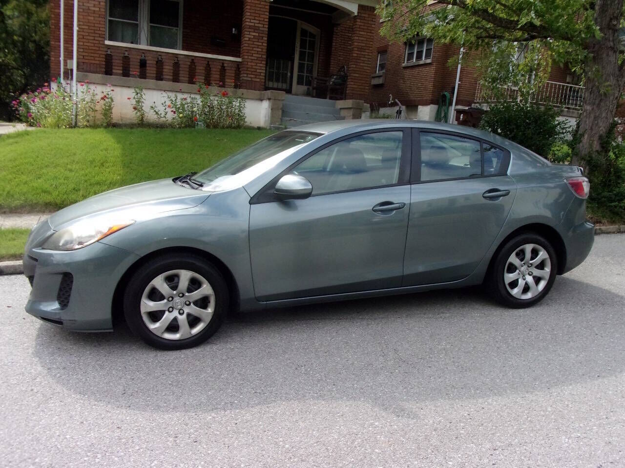 2013 MAZDA Mazda3