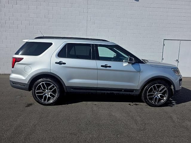 2019 FORD Explorer