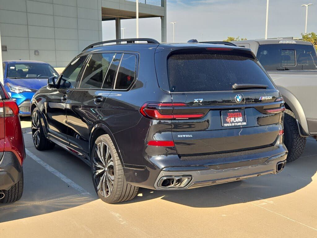 2025 BMW X7