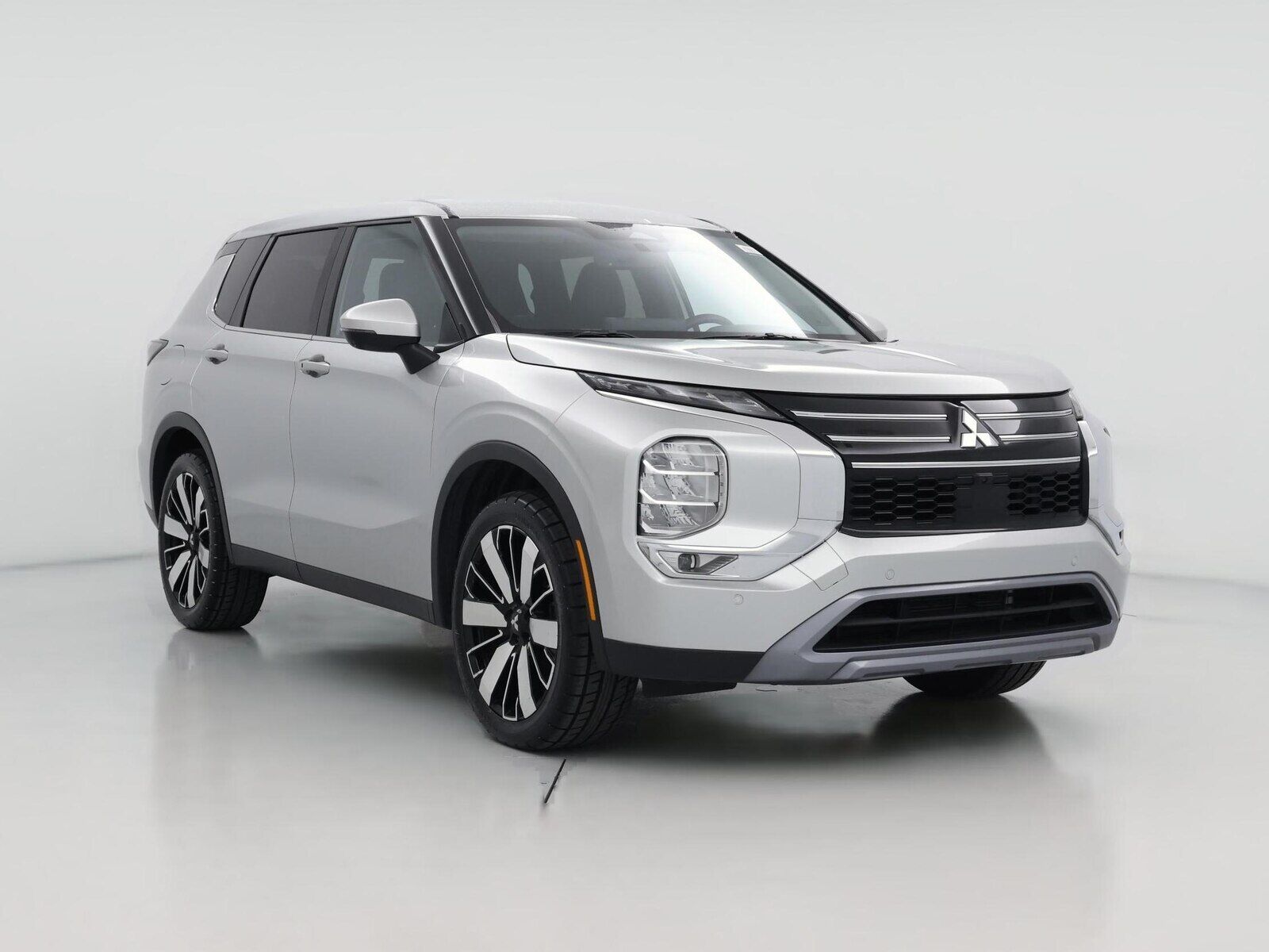 2025 MITSUBISHI Outlander
