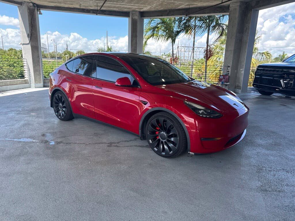 2022 TESLA Model Y
