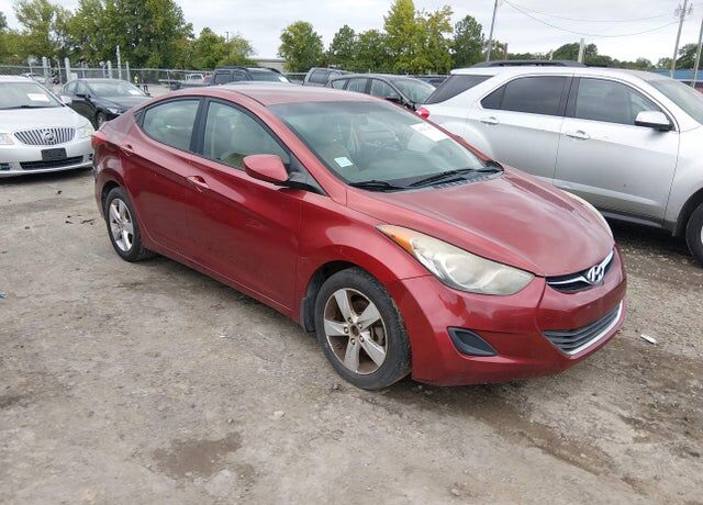 2013 HYUNDAI Elantra