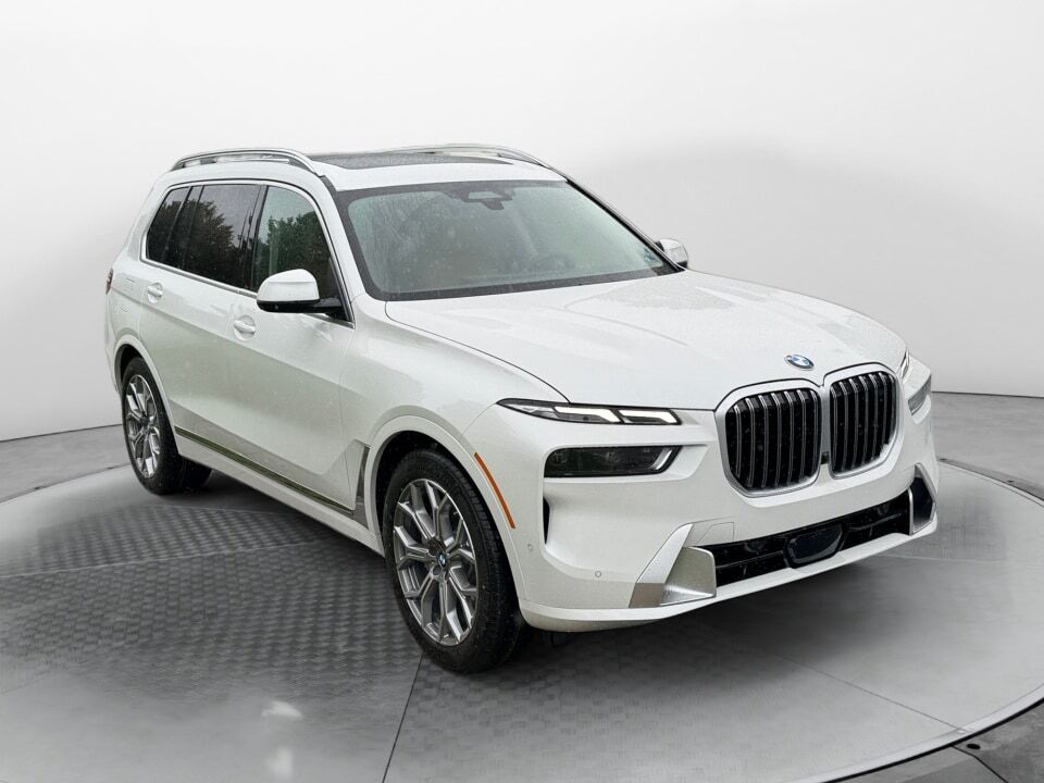2027 BMW X7