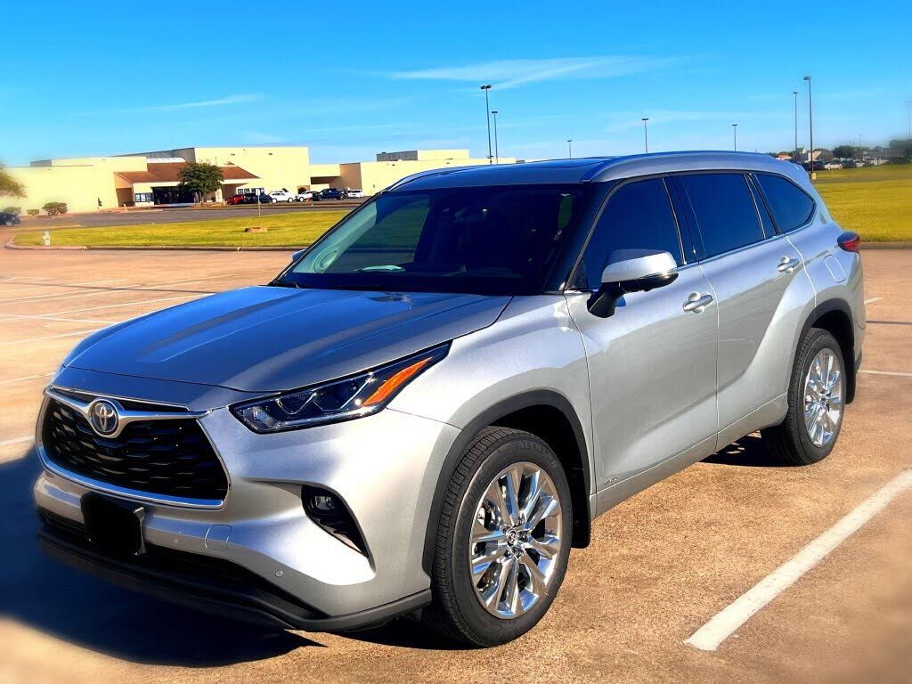 2022 TOYOTA Highlander