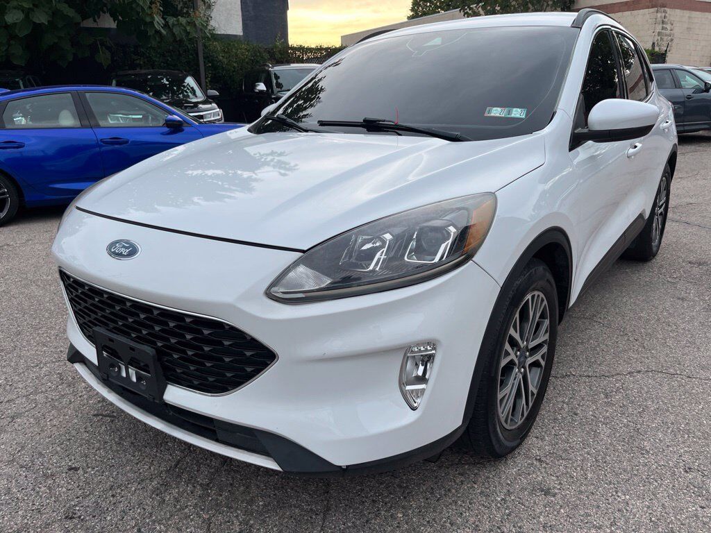 2020 FORD Escape