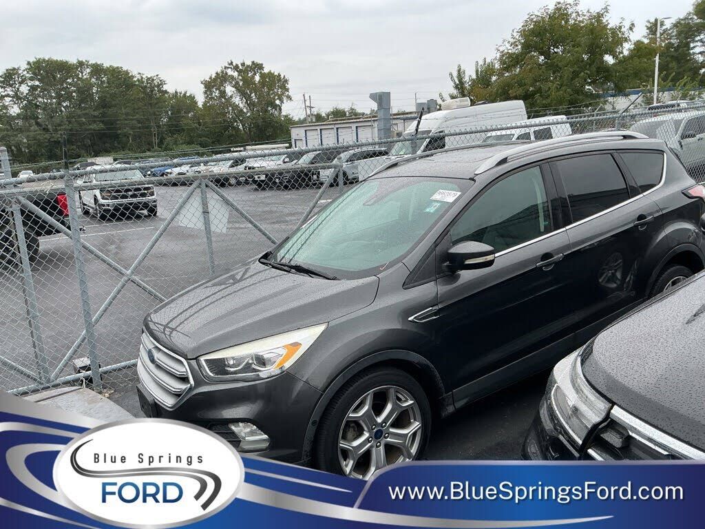 2017 FORD Escape