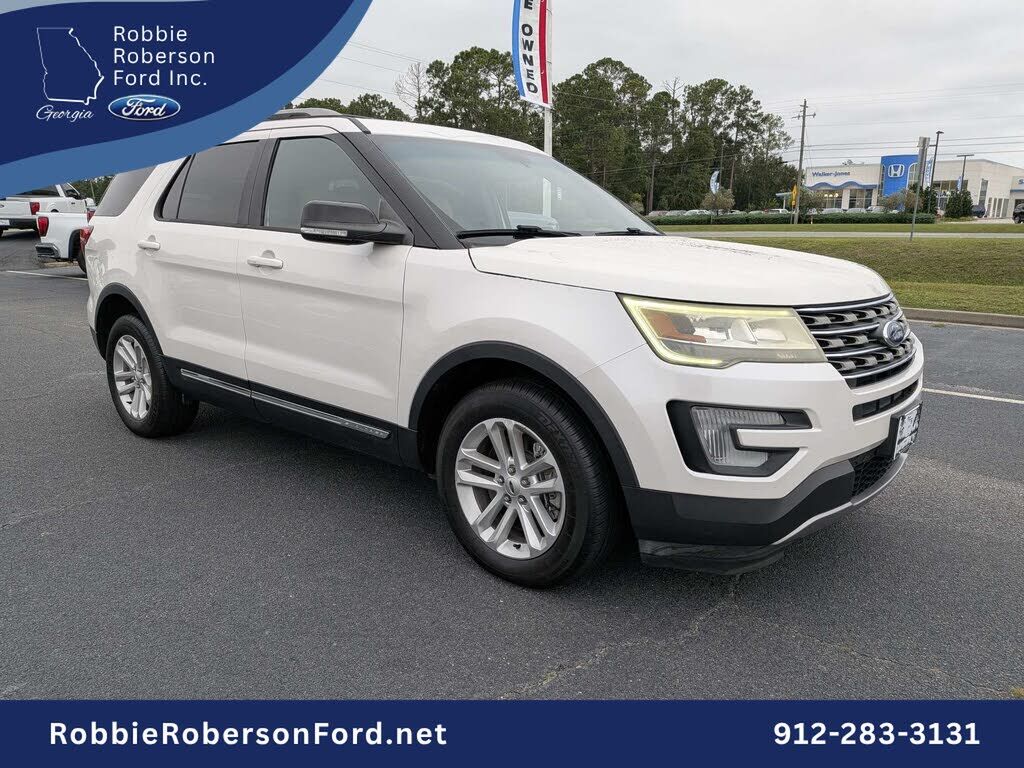2017 FORD Explorer