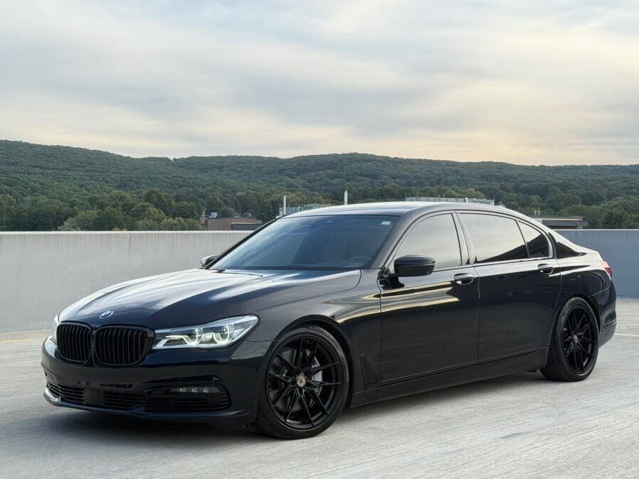 2017 BMW 750i / B7