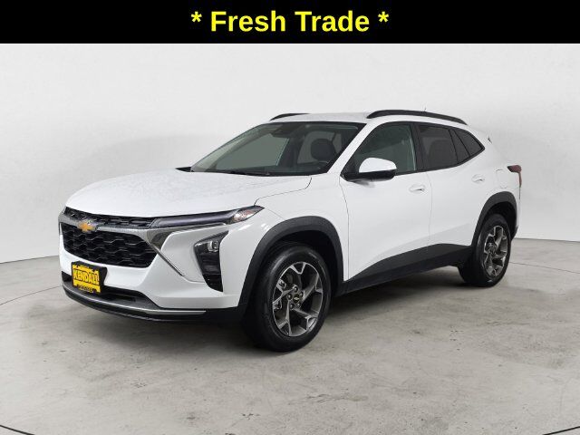 2025 CHEVROLET Trax