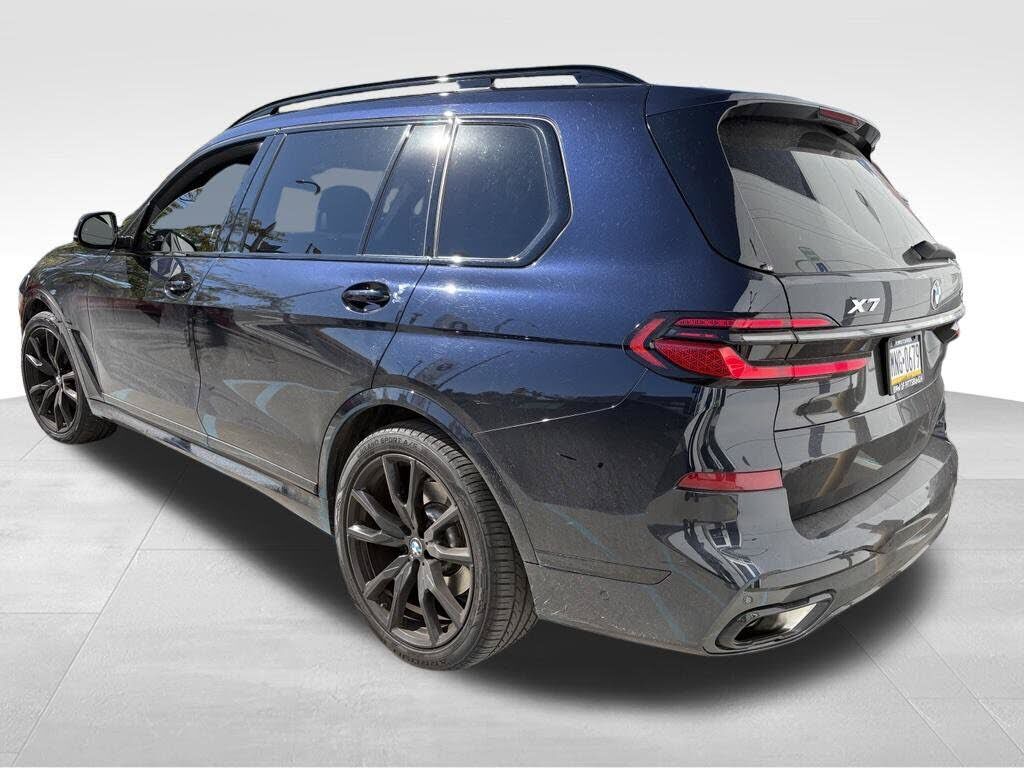 2025 BMW X7