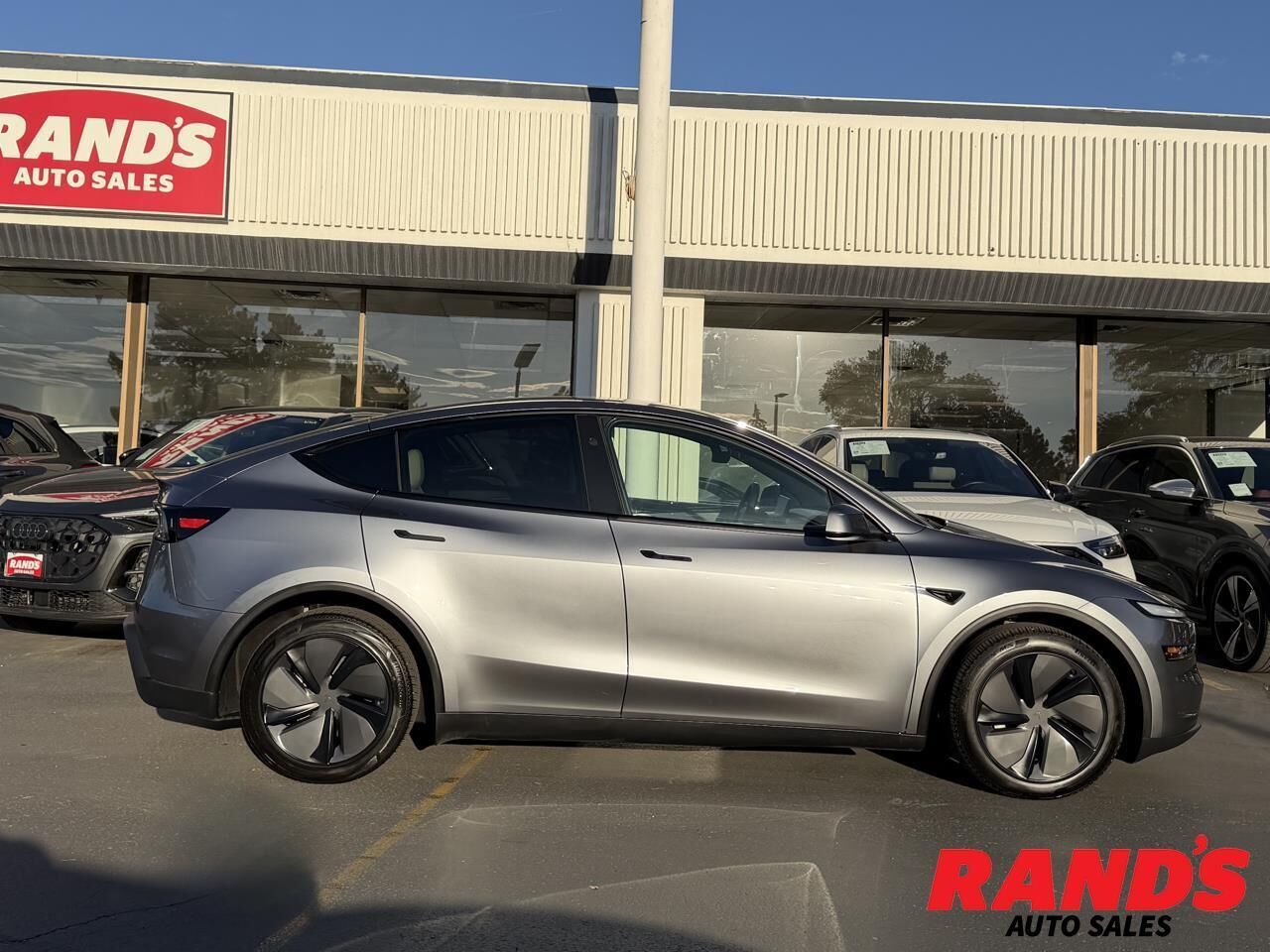 2026 TESLA Model Y