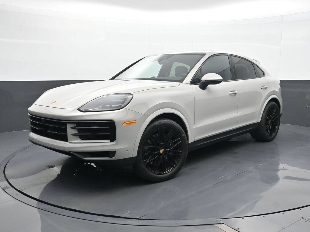 2024 PORSCHE Cayenne