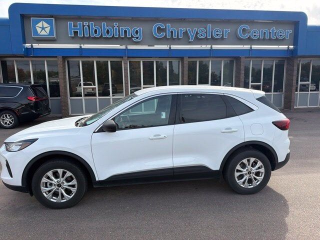 2024 FORD Escape