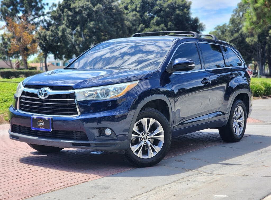 2016 TOYOTA Highlander