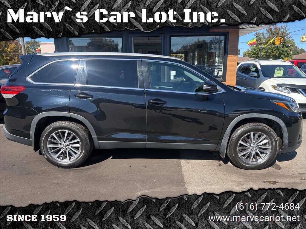 2019 TOYOTA Highlander