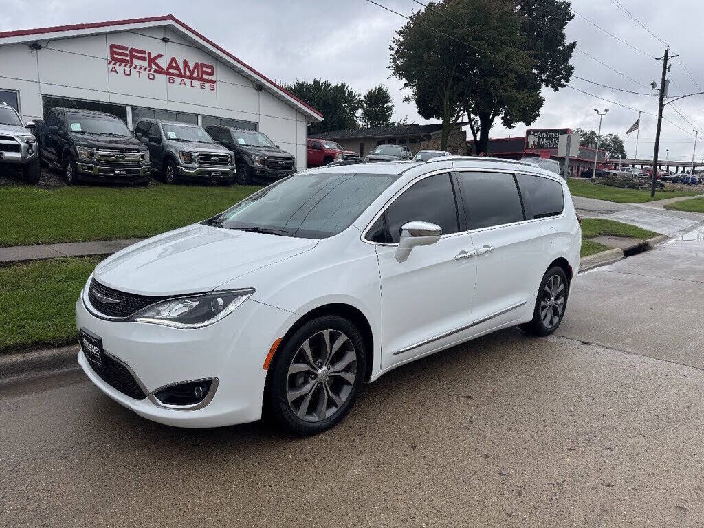 2017 CHRYSLER Pacifica