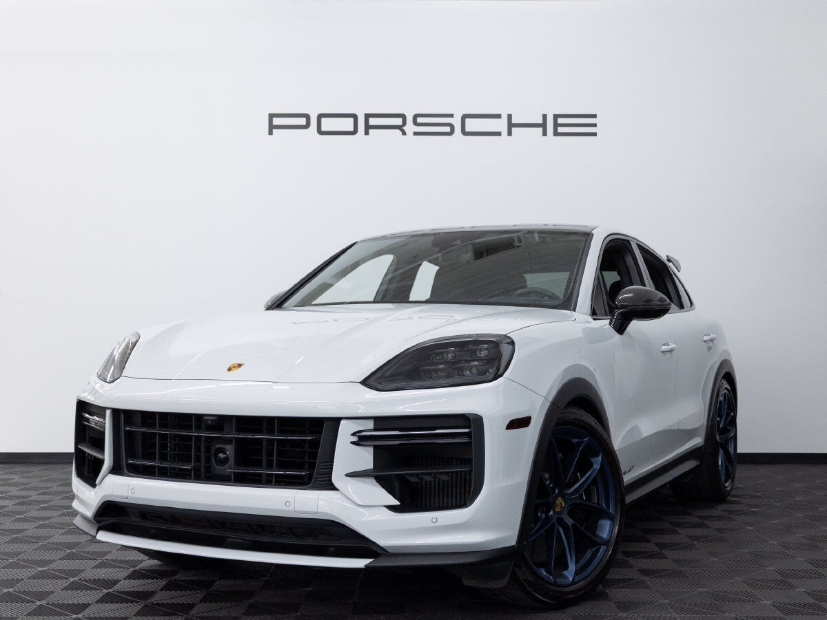 2024 PORSCHE Cayenne