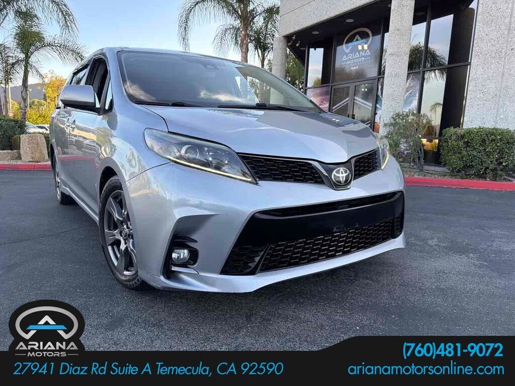 2018 TOYOTA Sienna