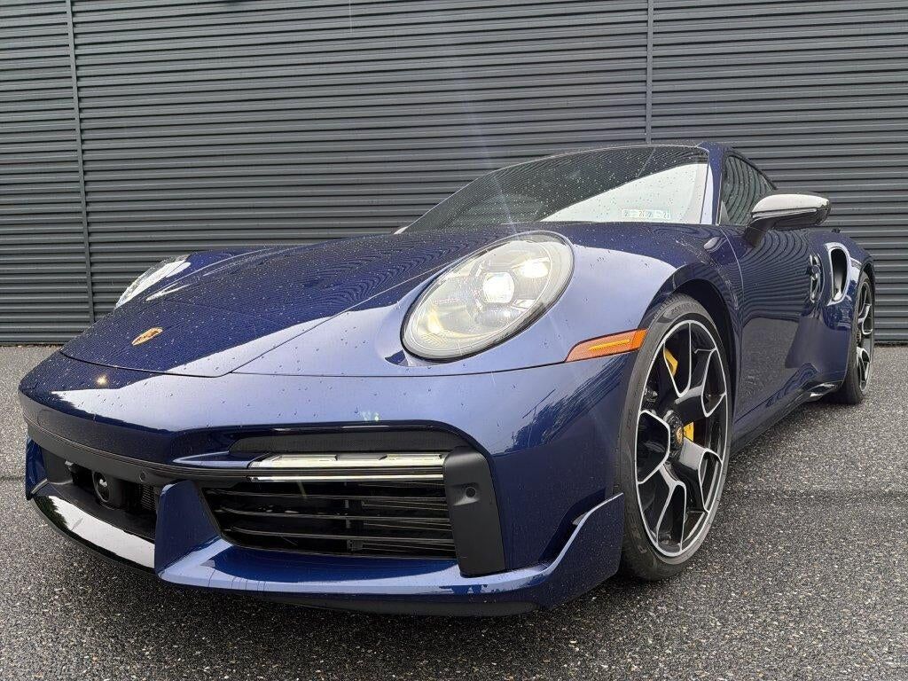 2025 PORSCHE 911