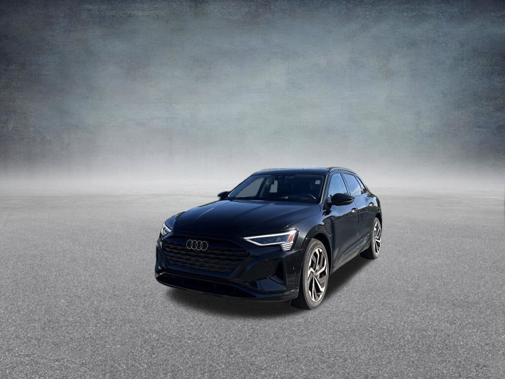 2024 AUDI Q8