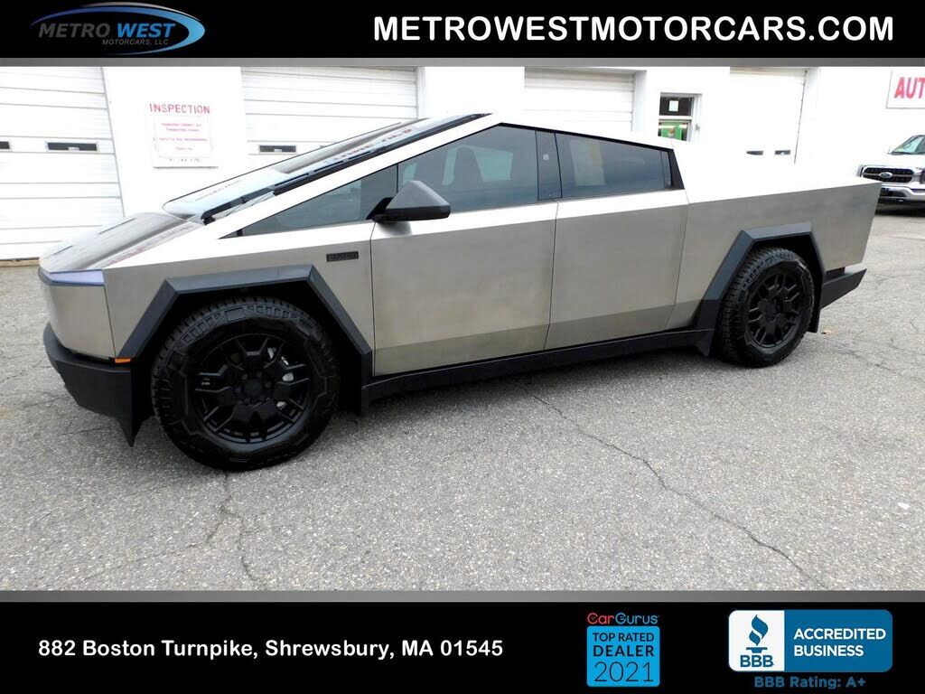2024 TESLA Cybertruck