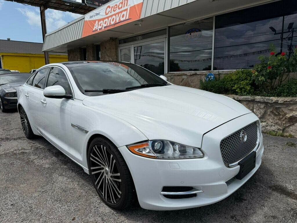 2015 JAGUAR XJ