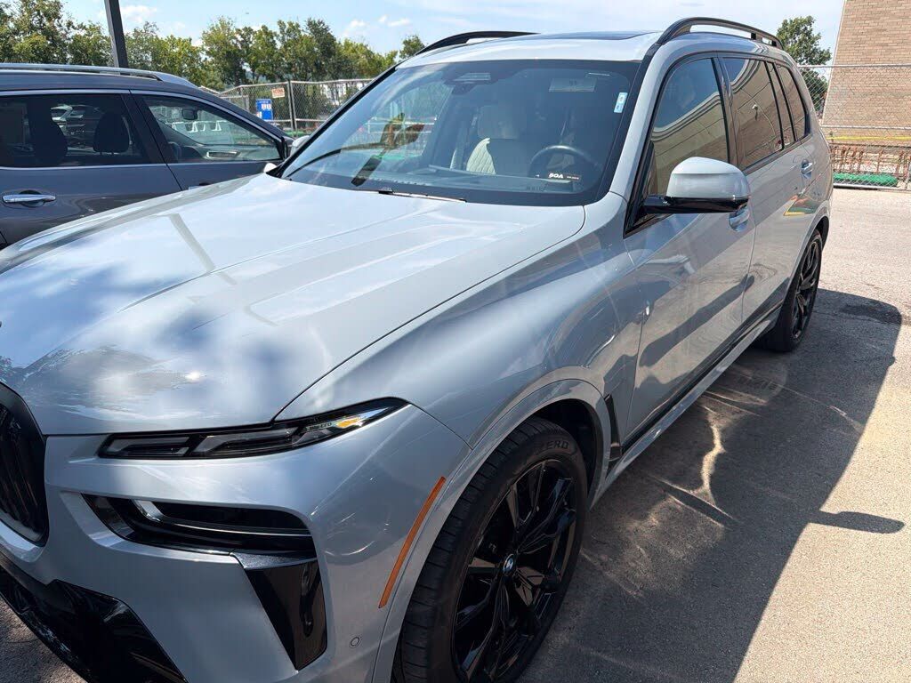 2025 BMW X7