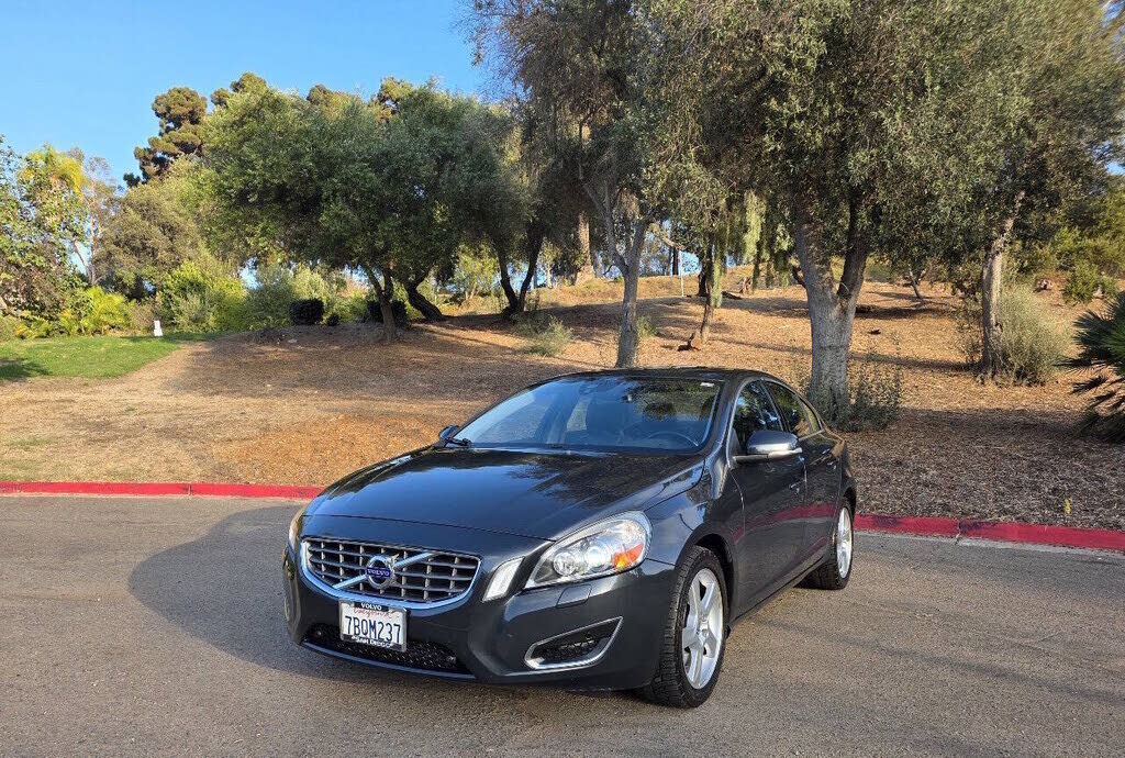 2013 VOLVO S60
