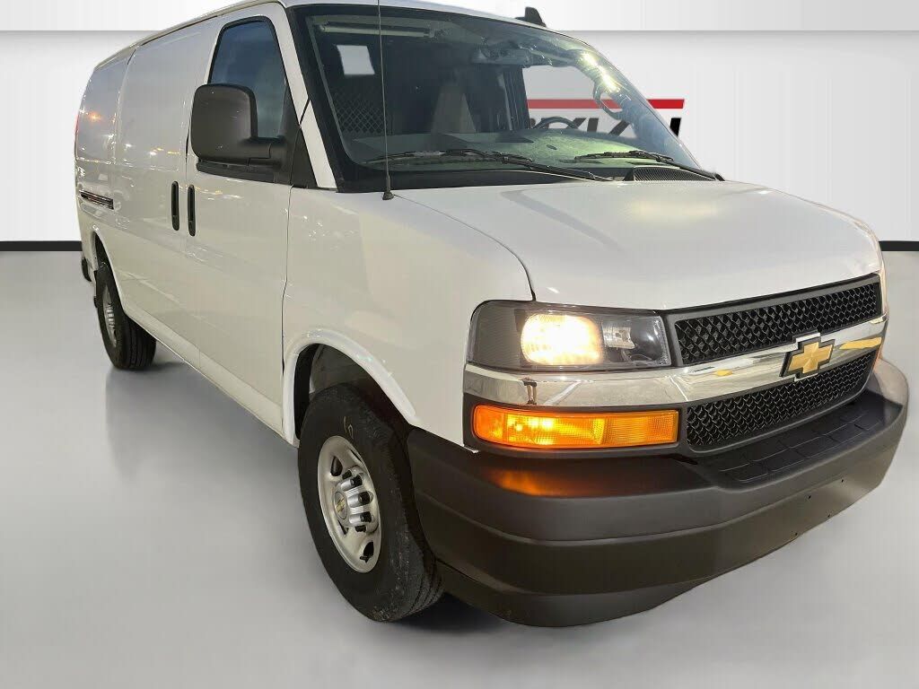 2025 CHEVROLET Express